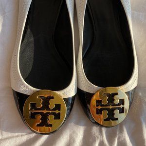 NEW tory burch white ballet flats